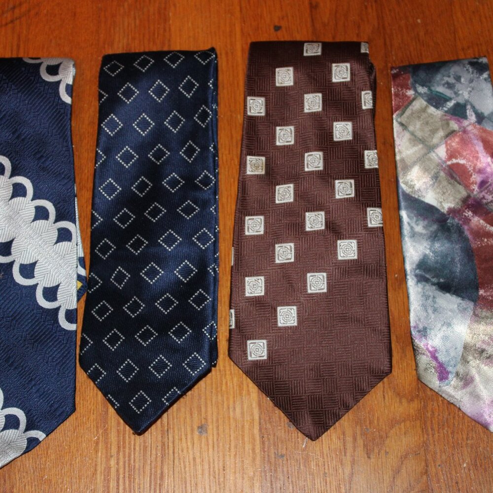 1970's Wide Ties Polyester Patterns lot of 4 multicolored Vintage Retro